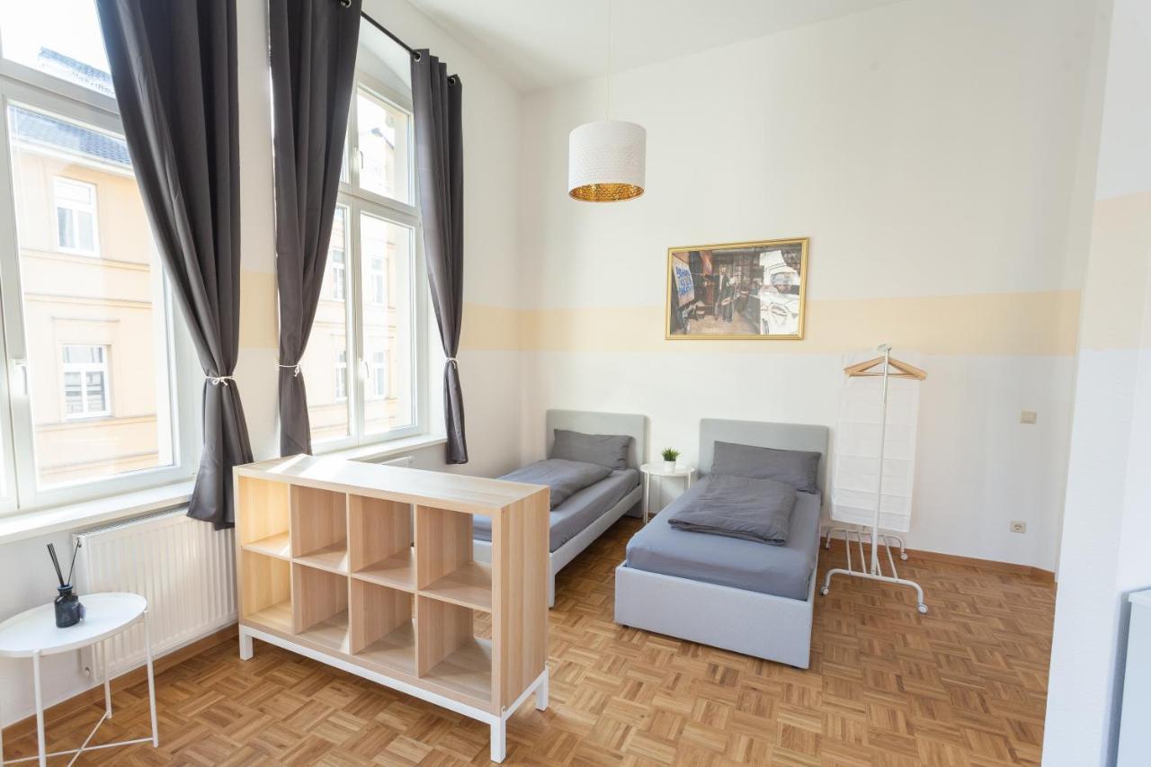 Fullhouse - Halle - M29 Apartments Luaran gambar