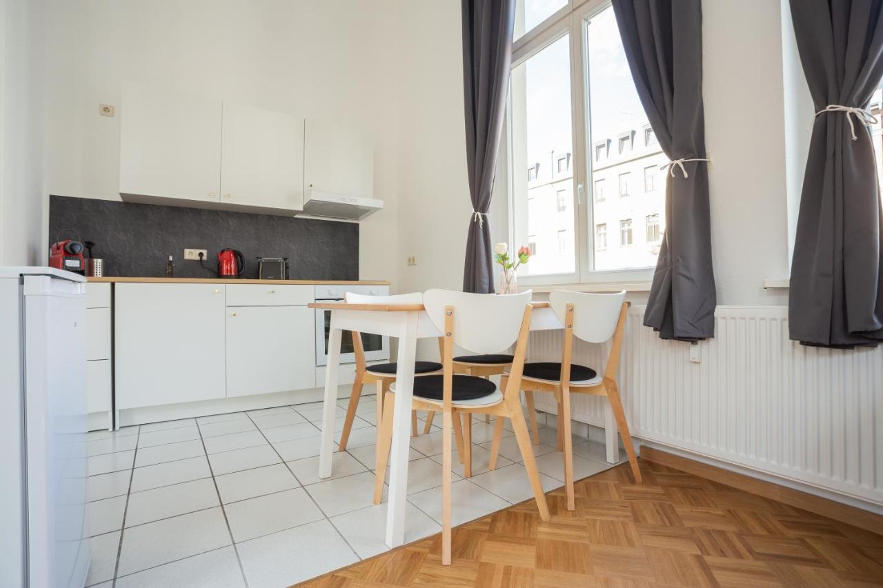 Fullhouse - Halle - M29 Apartments Luaran gambar