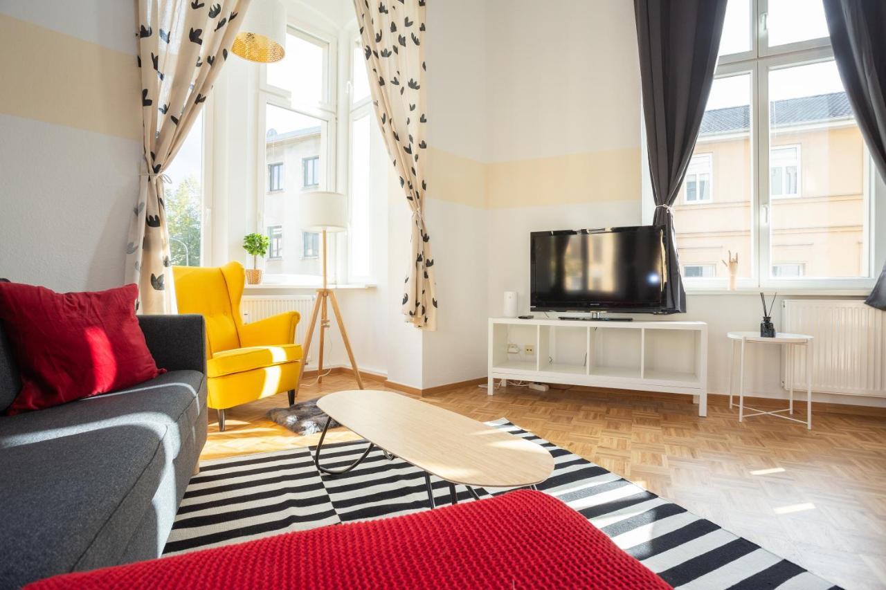 Fullhouse - Halle - M29 Apartments Luaran gambar