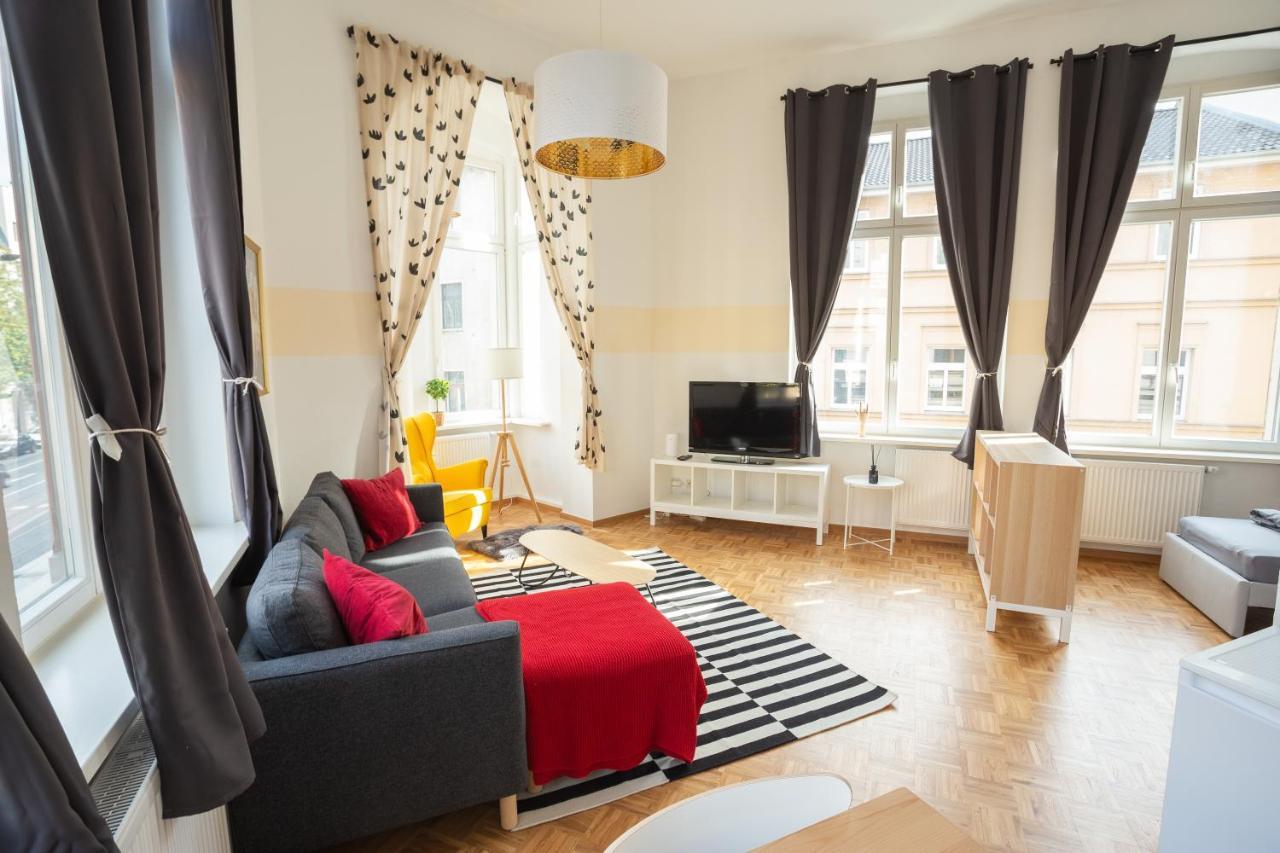 Fullhouse - Halle - M29 Apartments Luaran gambar