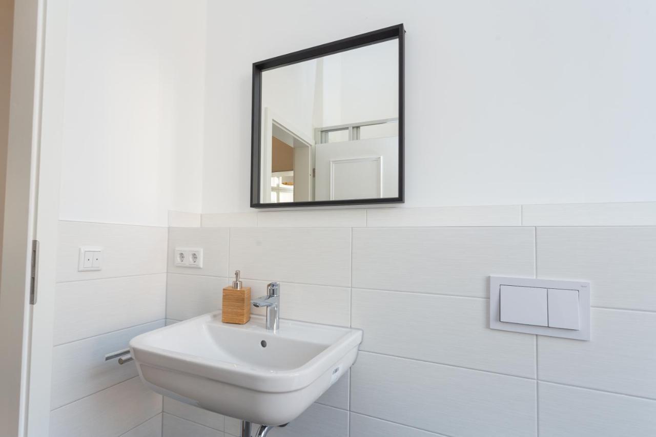Fullhouse - Halle - M29 Apartments Luaran gambar