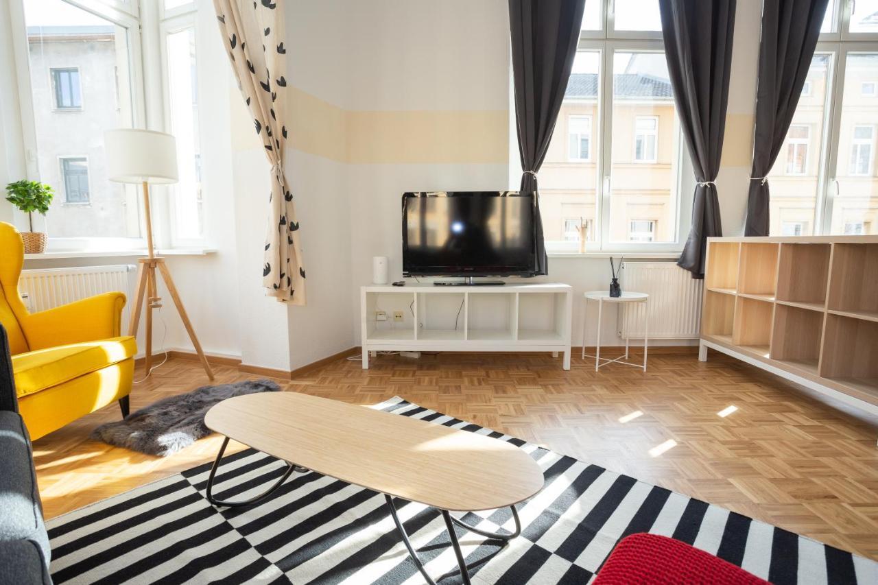 Fullhouse - Halle - M29 Apartments Luaran gambar