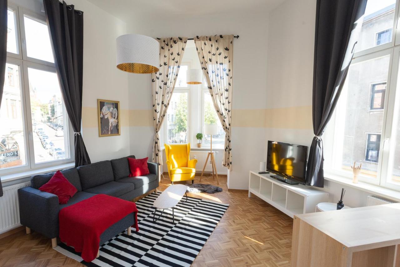 Fullhouse - Halle - M29 Apartments Luaran gambar