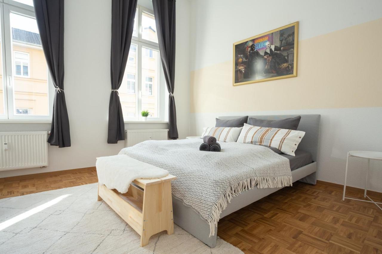 Fullhouse - Halle - M29 Apartments Luaran gambar